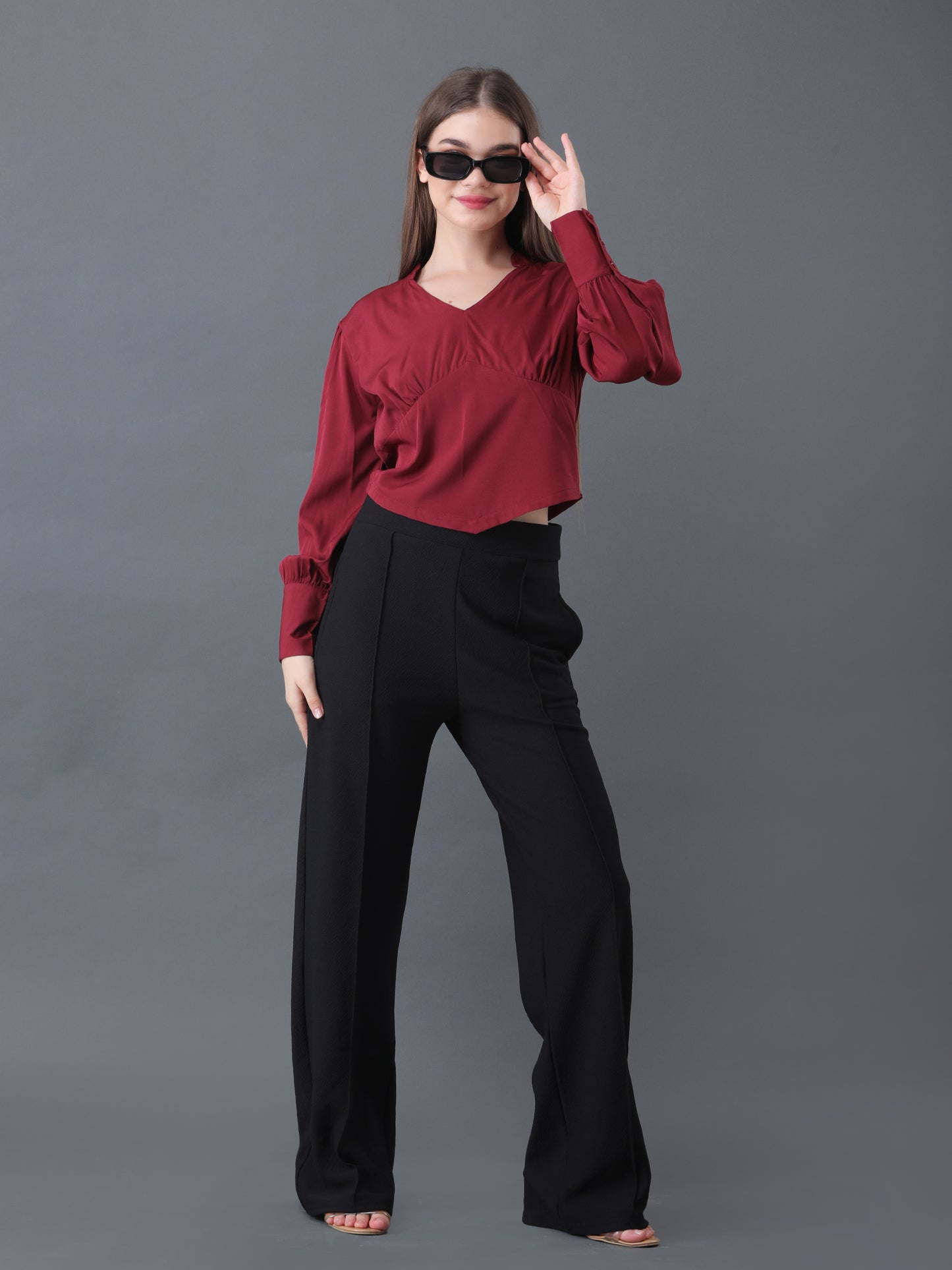 Women's Maroon V-Neck Long Sleeve Crop Top